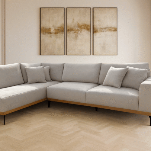 ספה דגם אייבורי, עם שזלונג, מסגרת עץ בחלק התחתון, רגלי מתכת שחורות.